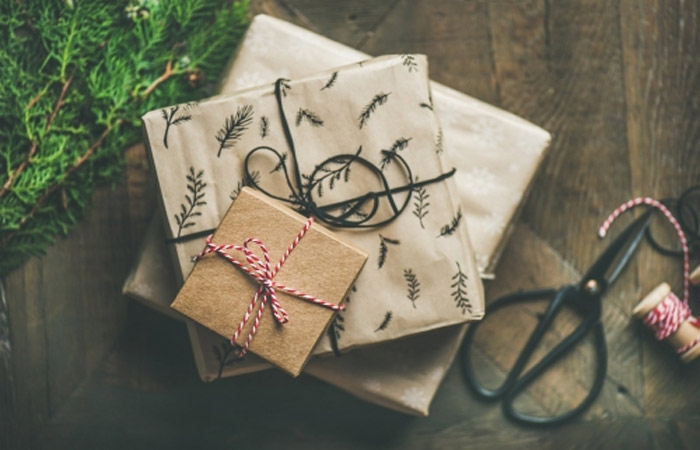 5 Best Long Term Financial Gift Ideas for Women in Your Life in 2022